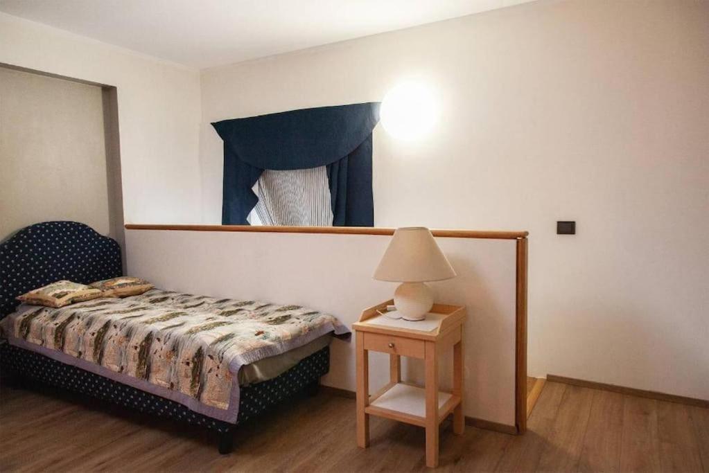 Charming Loft Near Old Town Apartment